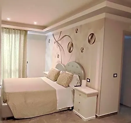 Atlantis Hotel 2*
